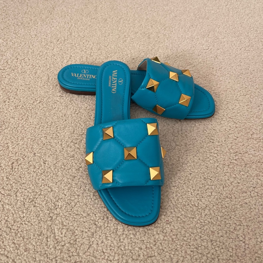 Valentino Garavani Roman Stud Sandals size 39.5